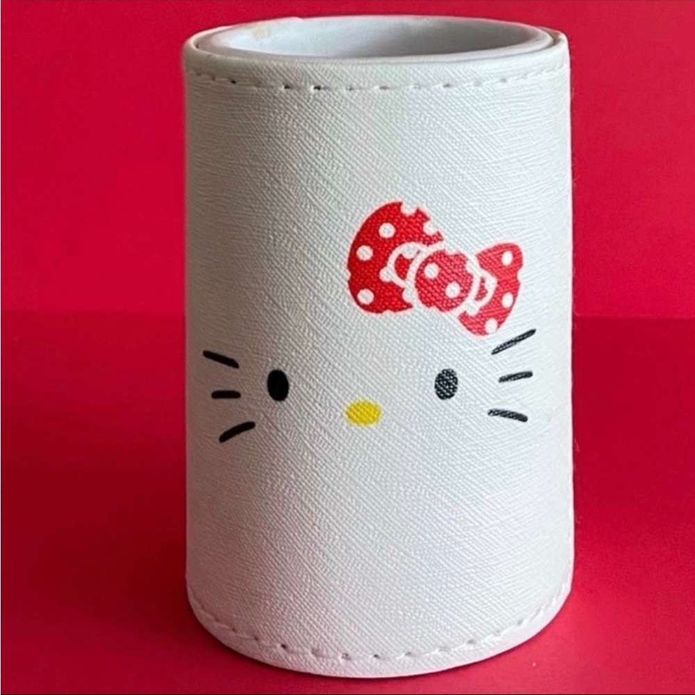 Hello Kitty Two Piece Storage & Organization Set - Picture 10 of 13
